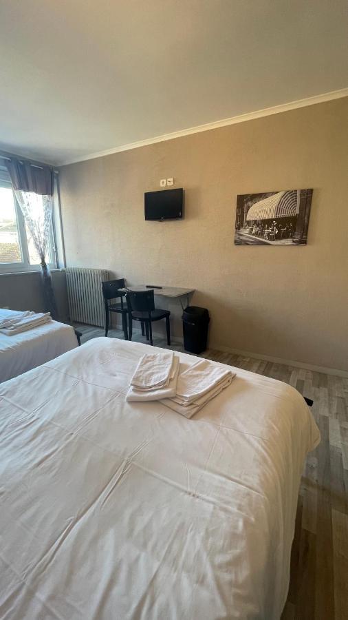 L'Excess Hotel Vierzon Kültér fotó
