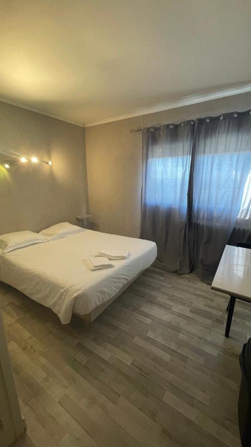 L'Excess Hotel Vierzon Kültér fotó